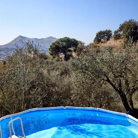 La Dell'olio Villa Massa Lubrense